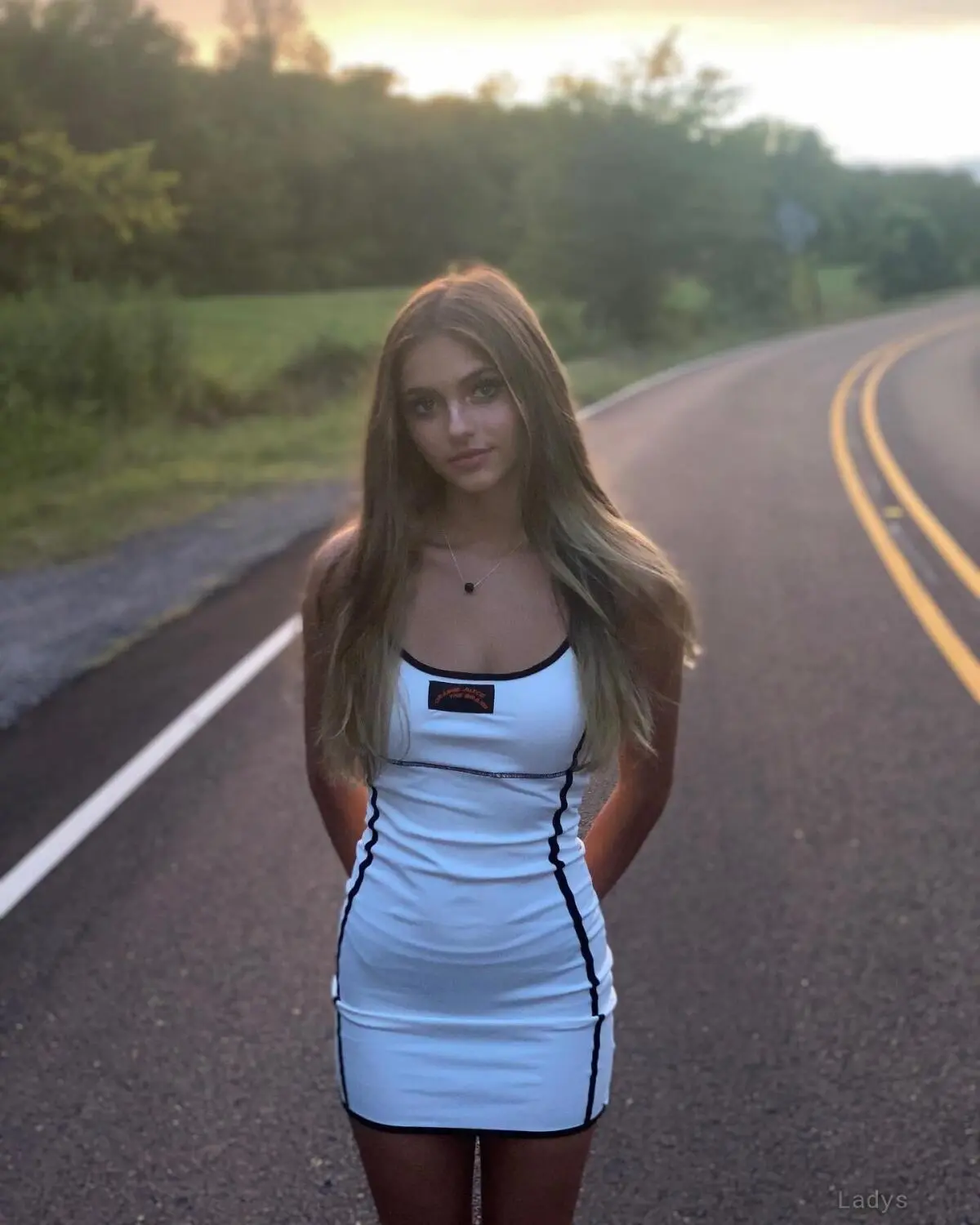 Kinsley Wyatt, 23 years beautiful nude Miami escorts girl, height 160 sm, Weight 43 kg