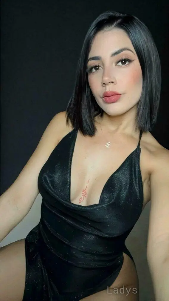 Mely, 26 years beautiful nude Miami escorts girl, height 157 sm, Weight 55 kg