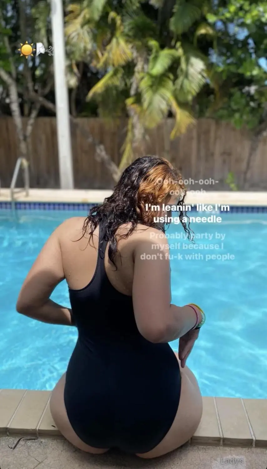 Puerto Rican Freak 18YEAROLD lightskin, 18 years sexy toples Miami scorts girl, height 172 sm, Weight 76 kg