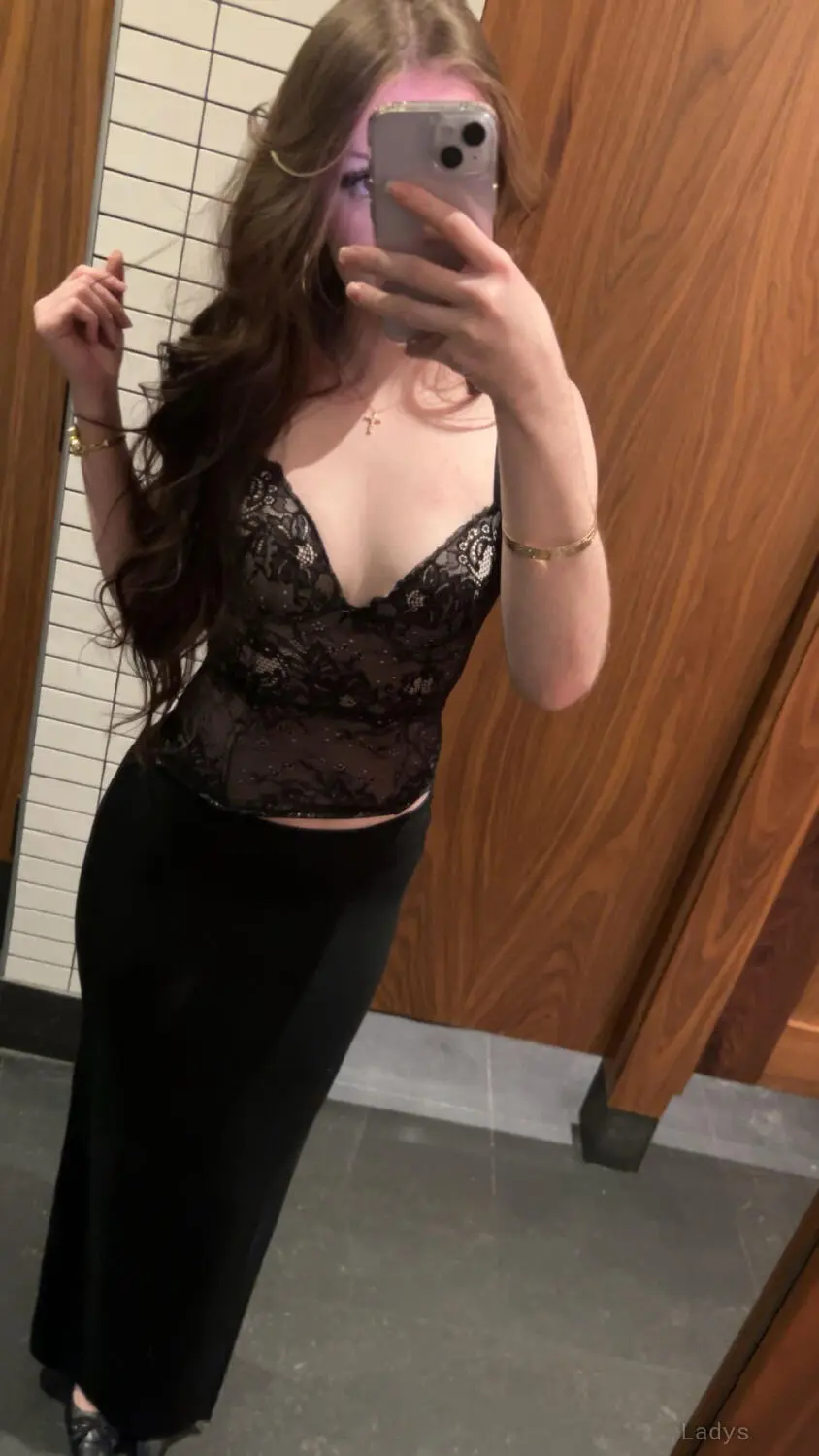 19-year-old looking for help., 19 years beautiful nude Milwaukee escorts girl, height 157 sm, Weight 47 kg