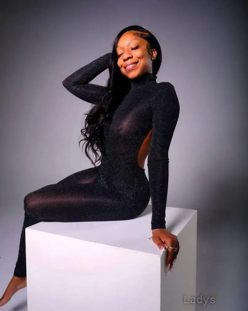 Precious, 25 years beautiful nude Milwaukee escorts girl, height 157 sm, Weight 61 kg