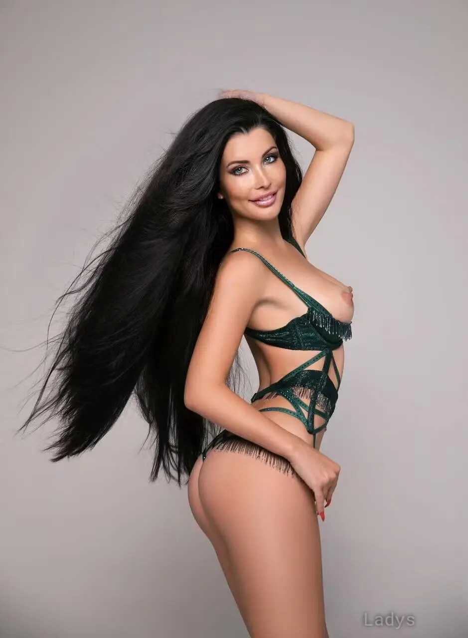 Lidia, 25 years beautiful nude Minneapolis escorts girl, height 165 sm, Weight 59 kg