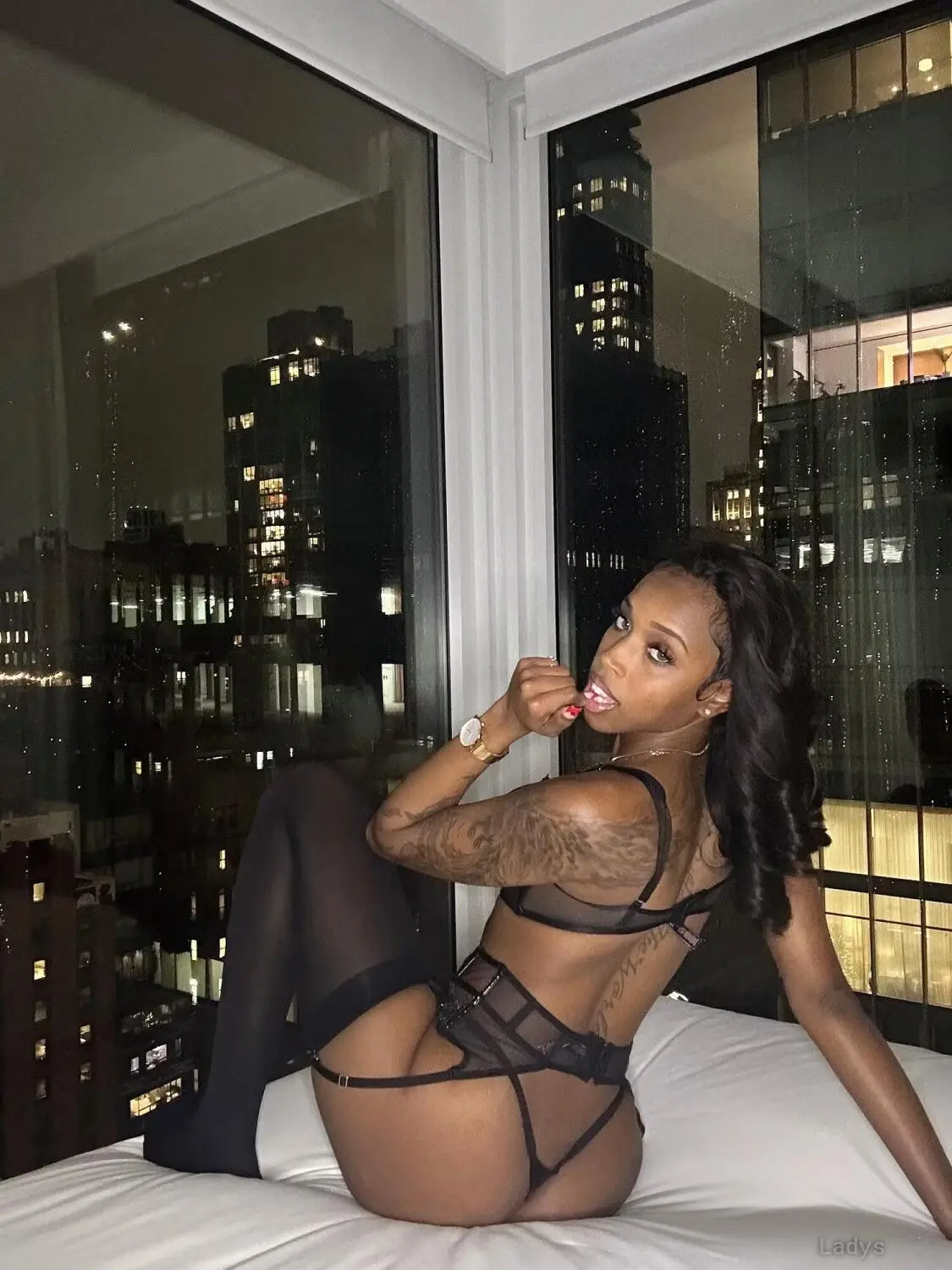 Miamor, 20 years beautiful nude Minneapolis escorts girl, height 164 sm, Weight 51 kg