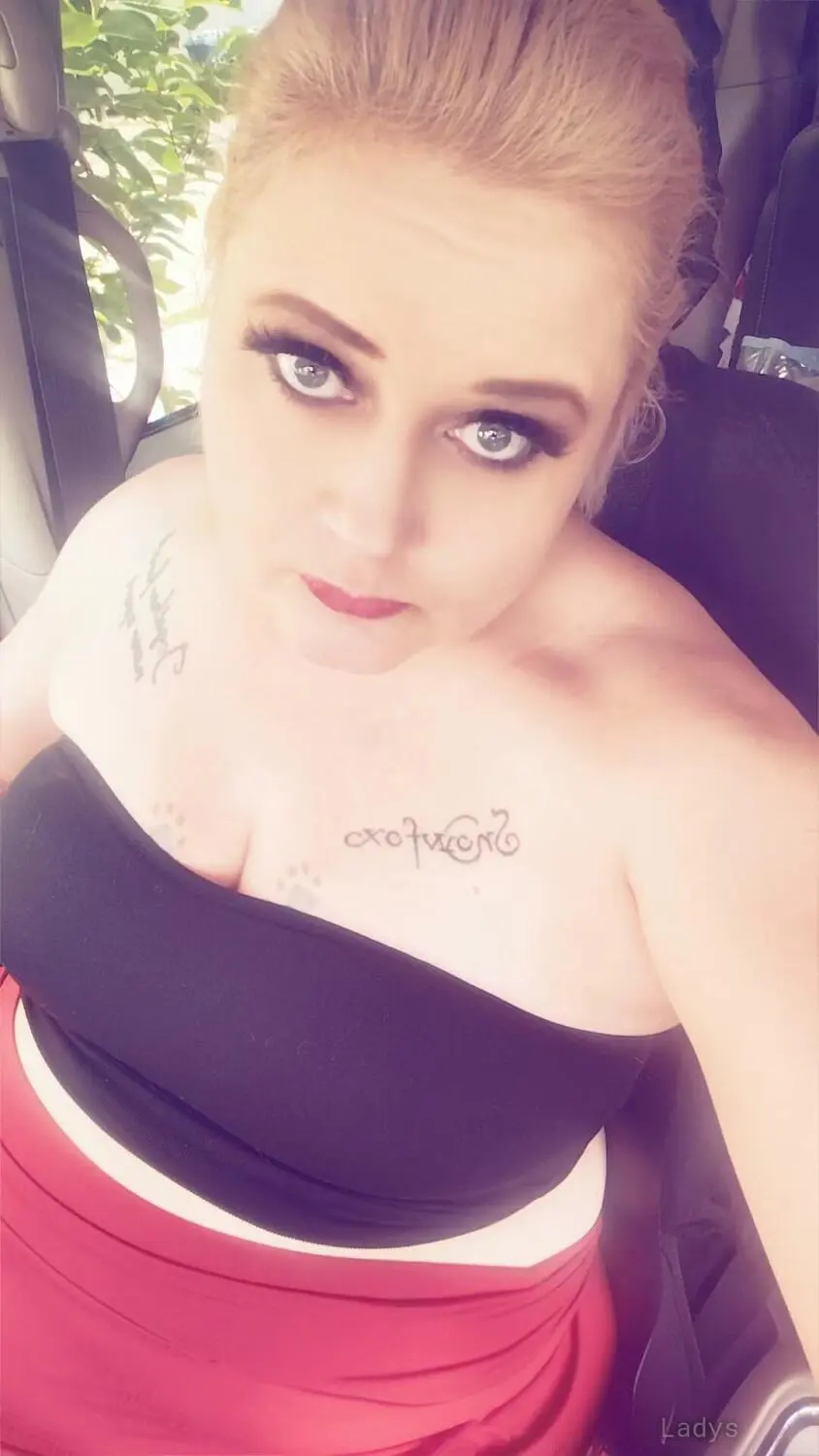 Shayla Snowfox, 40 years beautiful nude Minneapolis escorts girl, height 169 sm, Weight 62 kg