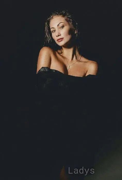 Ilona, 47 years beautiful nude Minsk escorts girl, height 168 sm, Weight 58 kg