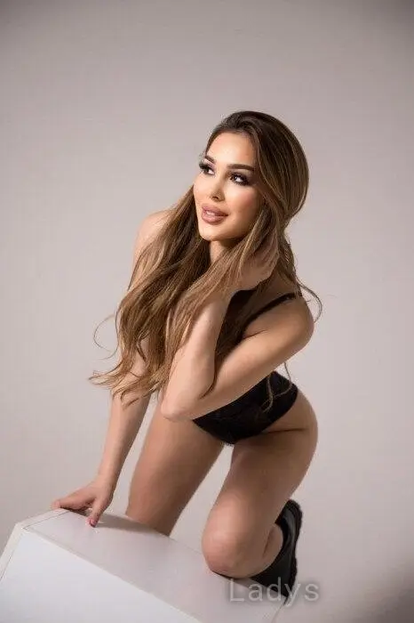 Selena, 22 years beautiful nude Minsk escorts girl, height 170 sm, Weight 52 kg