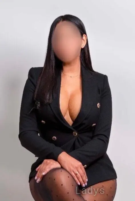 Araan, 29 years beautiful nude Modena escorts girl, height 166 sm, Weight 60 kg