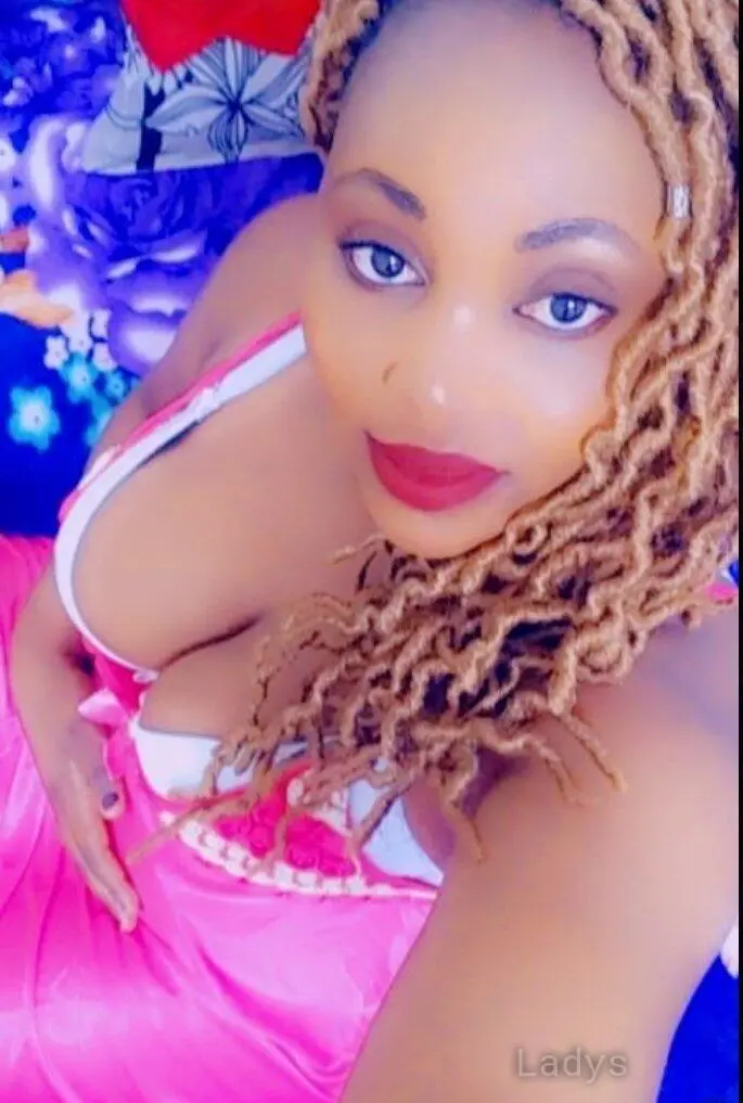 Marie, 25 years old Mombasa escort girl with big tits, height 176 sm, Weight  kg