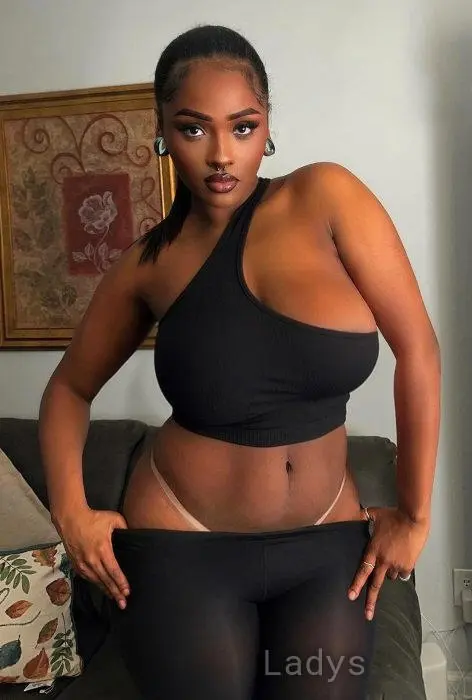 Naomi, 23 years beautiful nude Mombasa escorts girl, height 166 sm, Weight 52 kg