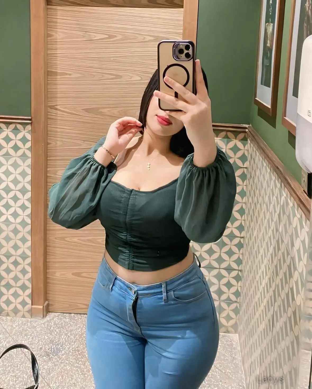 Lyn Lyn, 25 years old Monaco City escort girl with big tits, height 173 sm, Weight kg