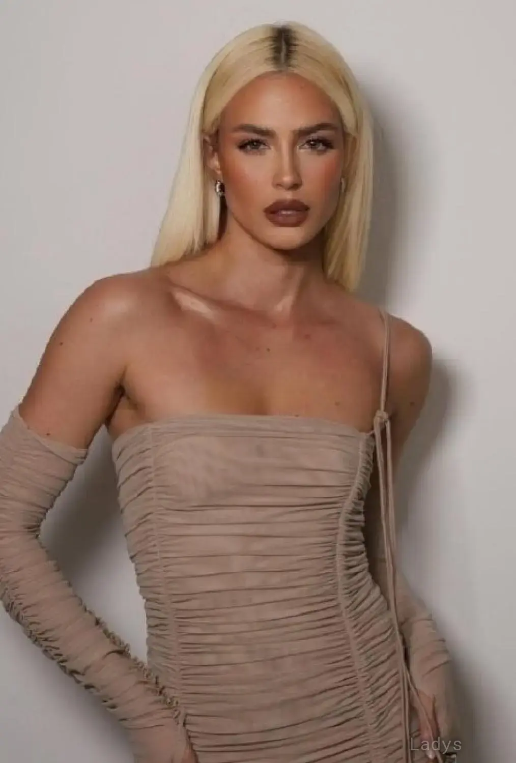 BARBARA, 26 years beautiful nude Monte Carlo escorts girl, height 169 sm, Weight 56 kg