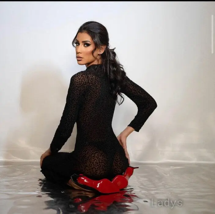 Monique, 23 years beautiful nude Monte Carlo escorts girl, height 171 sm, Weight 52 kg