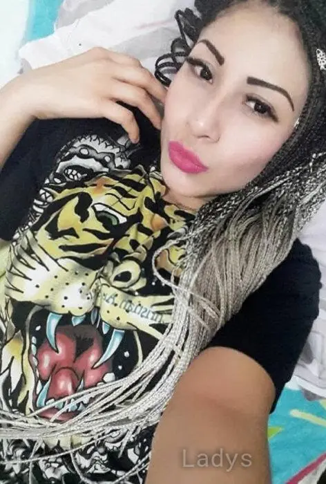 Mía, 34 years beautiful nude Monterrey escorts girl, height 153 sm, Weight 60 kg