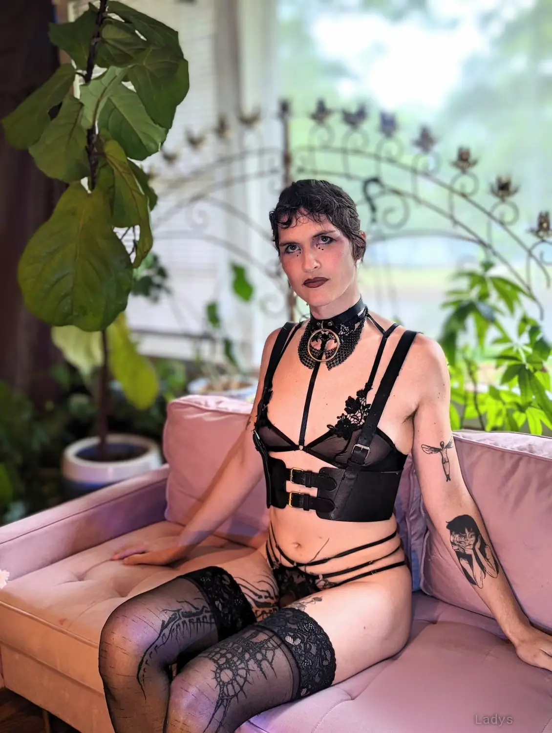 GODDESS RUIN, 20 years beautiful nude Montreal escorts girl, height 190 sm, Weight 62 kg