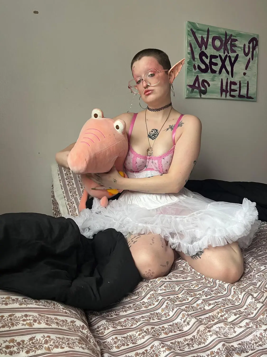 Melyna Snow, 24 years beautiful nude Montreal escorts girl, height 160 sm, Weight 57 kg