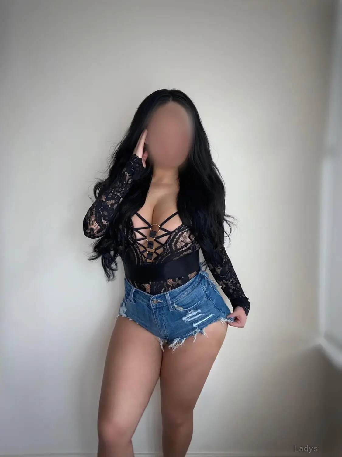 Midori, 20 years beautiful nude Montreal escorts girl, height 160 sm, Weight 60 kg