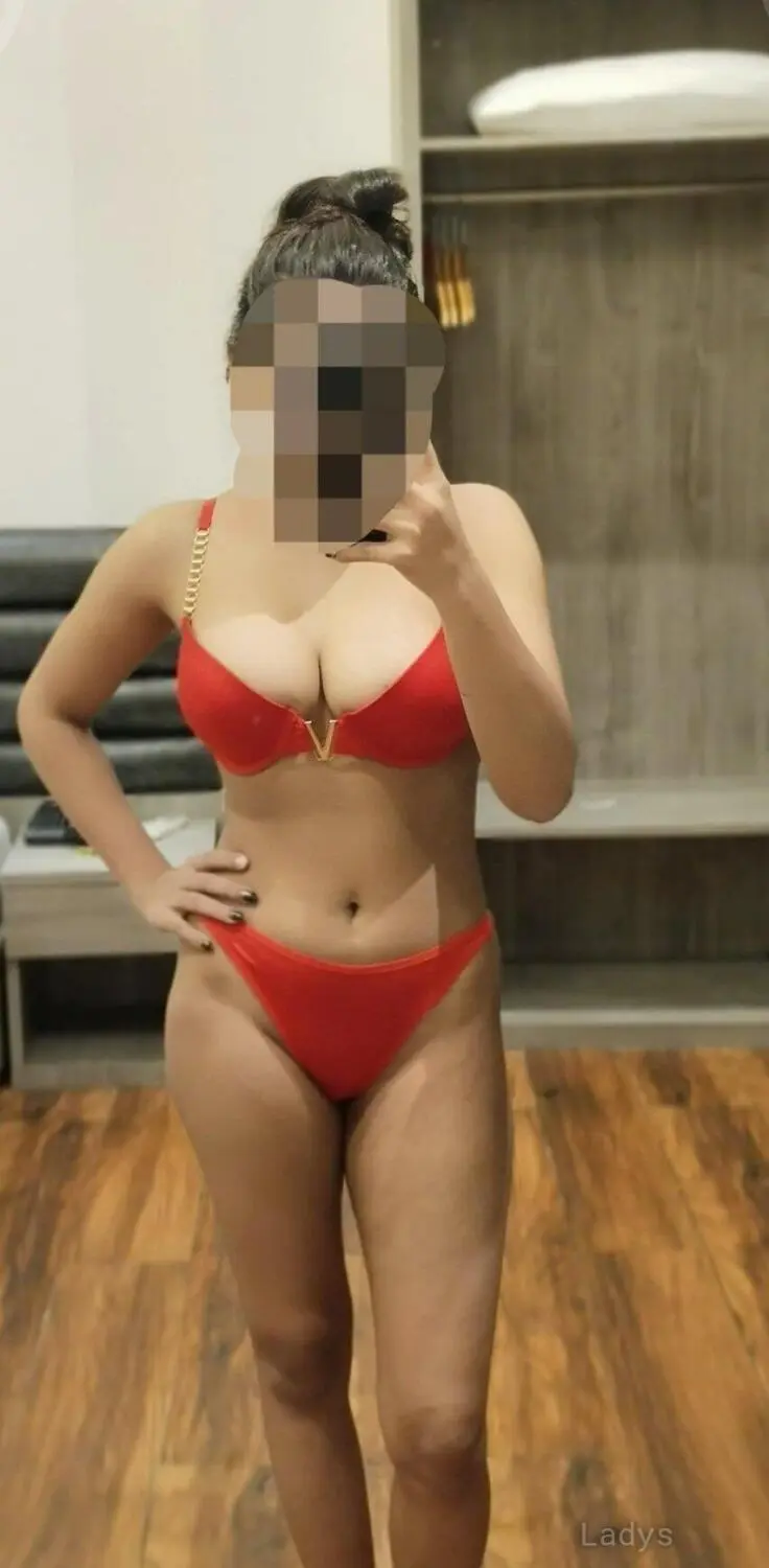 Anvi, 24 years asian escorts girl, height 150 sm, Weight  kg, Mumbai eacort