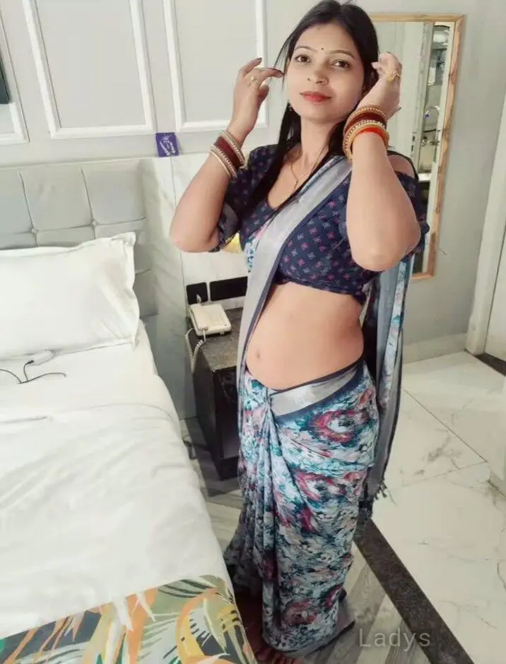 Amisha, 22 years old Mumbai escort girl with big tits, height sm, Weight kg
