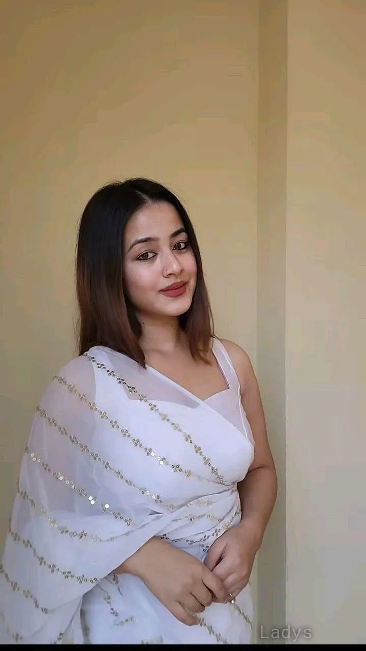 Anjali, 24 years old Mumbai escort girl with big tits, height 154 sm, Weight kg