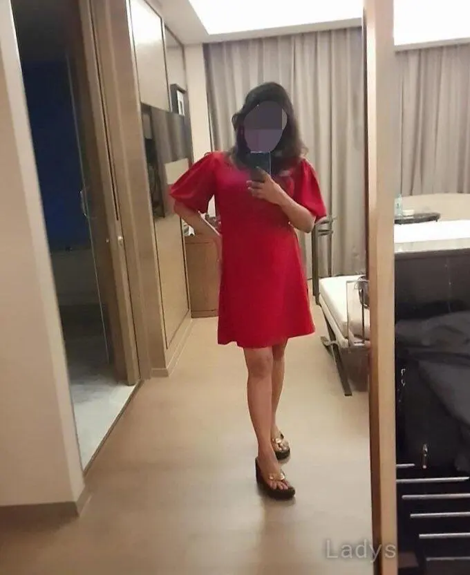 Available, 22 years old Mumbai escort girl with big tits, height 158 sm, Weight  kg