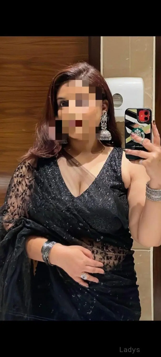 Bhabhi, 31 years old Mumbai escort girl with big tits, height 161 sm, Weight  kg