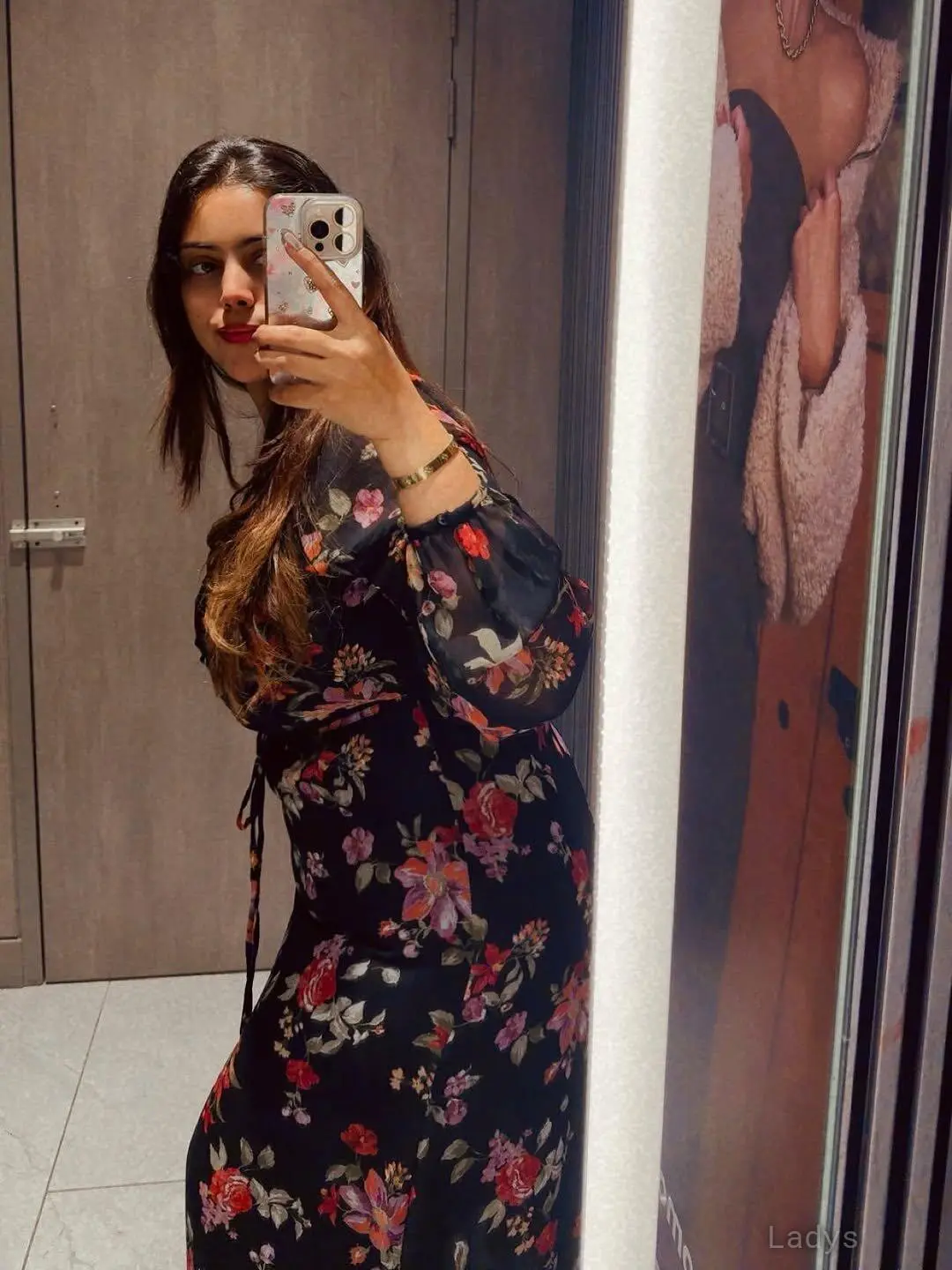 Diana, 24 years old Mumbai escort girl with big tits, height 154 sm, Weight kg