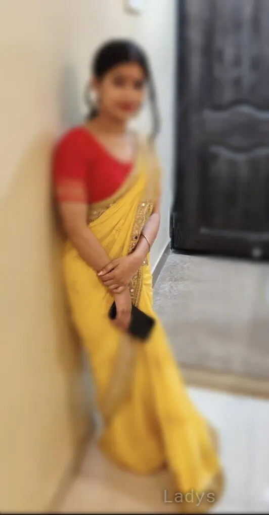 Friendly, 24 years old Mumbai escort girl with big tits, height 162 sm, Weight kg