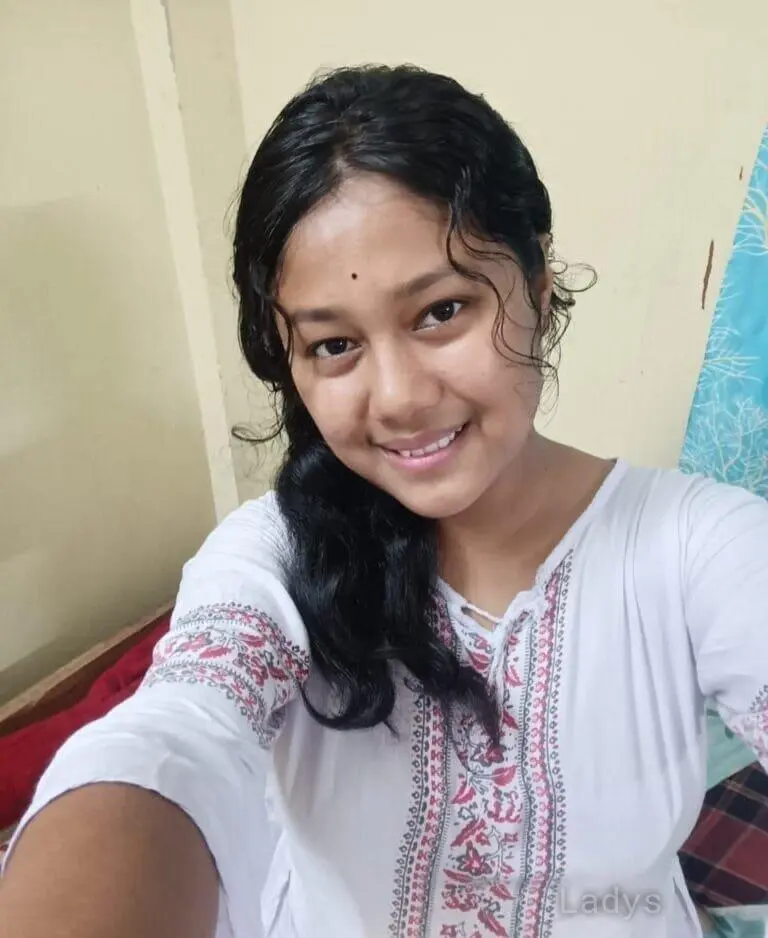 Geniune, 23 years old Mumbai escort girl with big tits, height 154 sm, Weight  kg