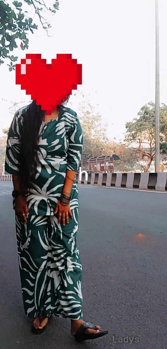 Naina, 28 years old Mumbai escort girl with big tits, height 154 sm, Weight  kg
