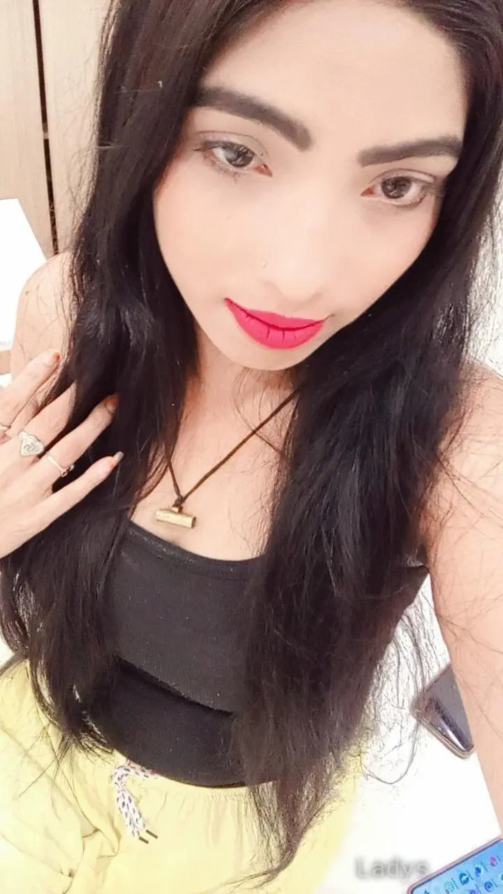 Neha, 22 years old Mumbai escort girl with big tits, height 158 sm, Weight kg