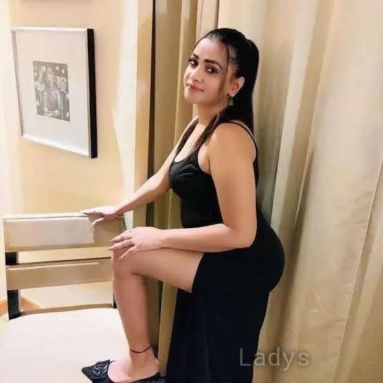 Nelly, 23 years old Mumbai escort girl with big tits, height 153 sm, Weight kg
