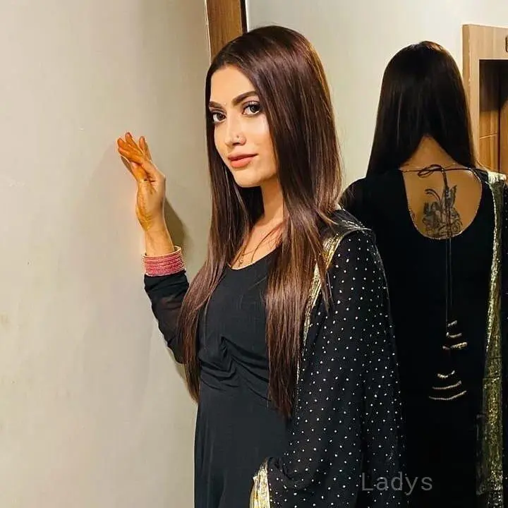 Roshni Joshi, 24 years old Mumbai escort girl with big tits, height 170 sm, Weight  kg