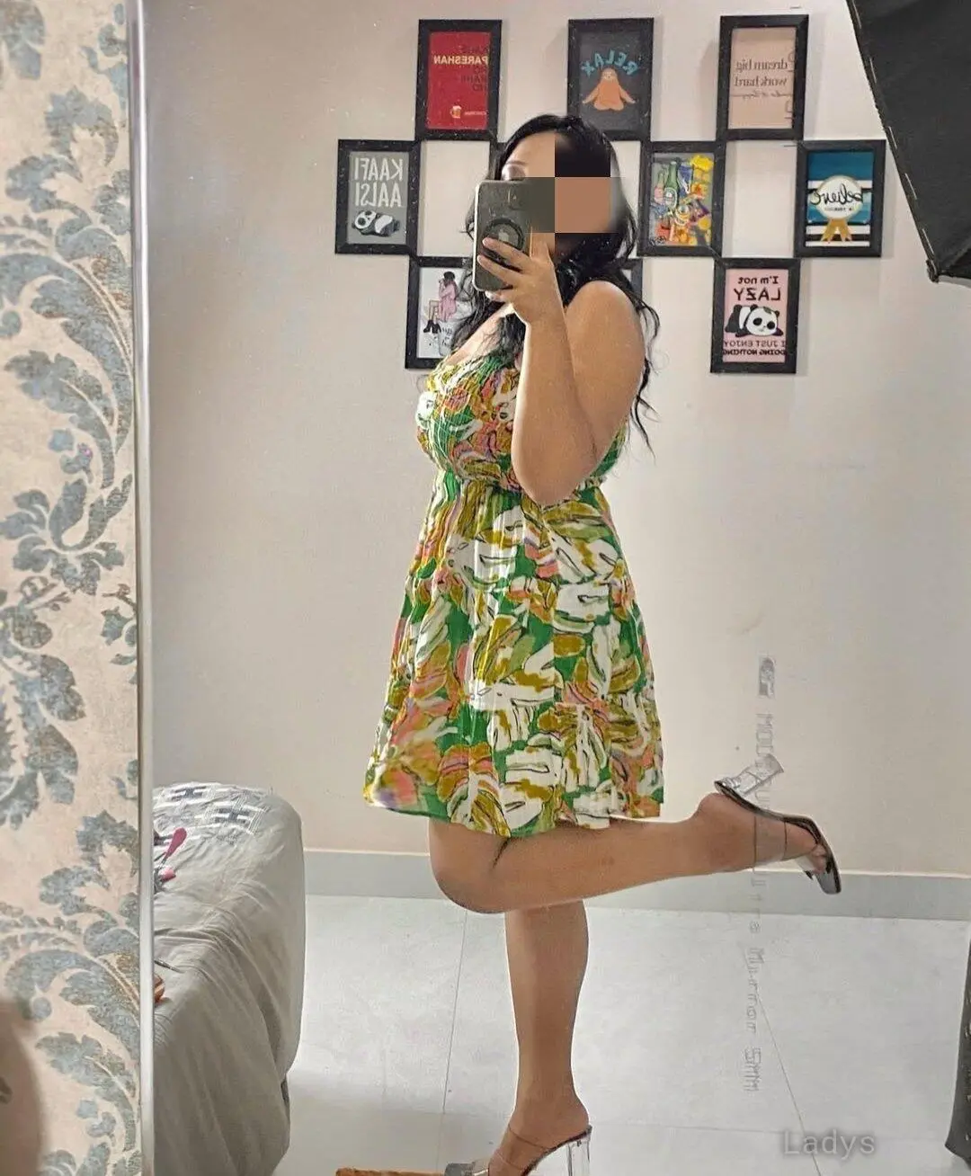 Simran, 29 years old Mumbai escort girl with big tits, height 157 sm, Weight  kg