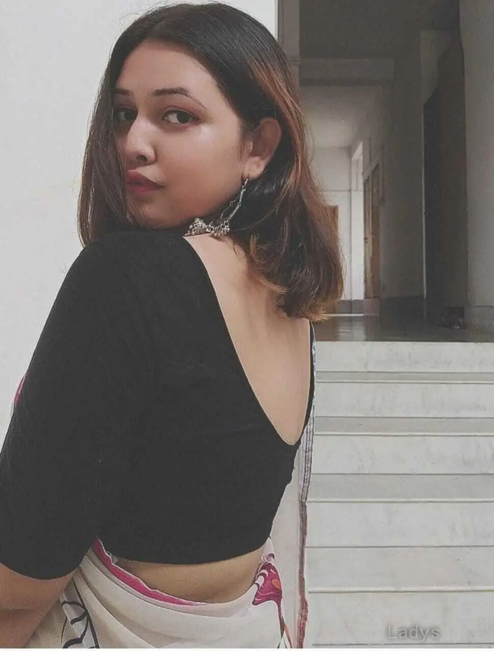 Slender, 22 years old Mumbai escort girl with big tits, height 158 sm, Weight kg