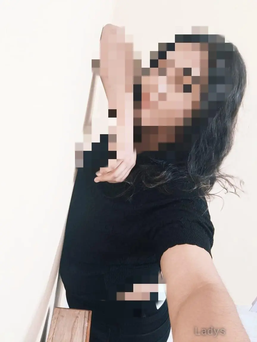 Soniya sharma, 21 years old Mumbai escort girl with big tits, height 167 sm, Weight kg