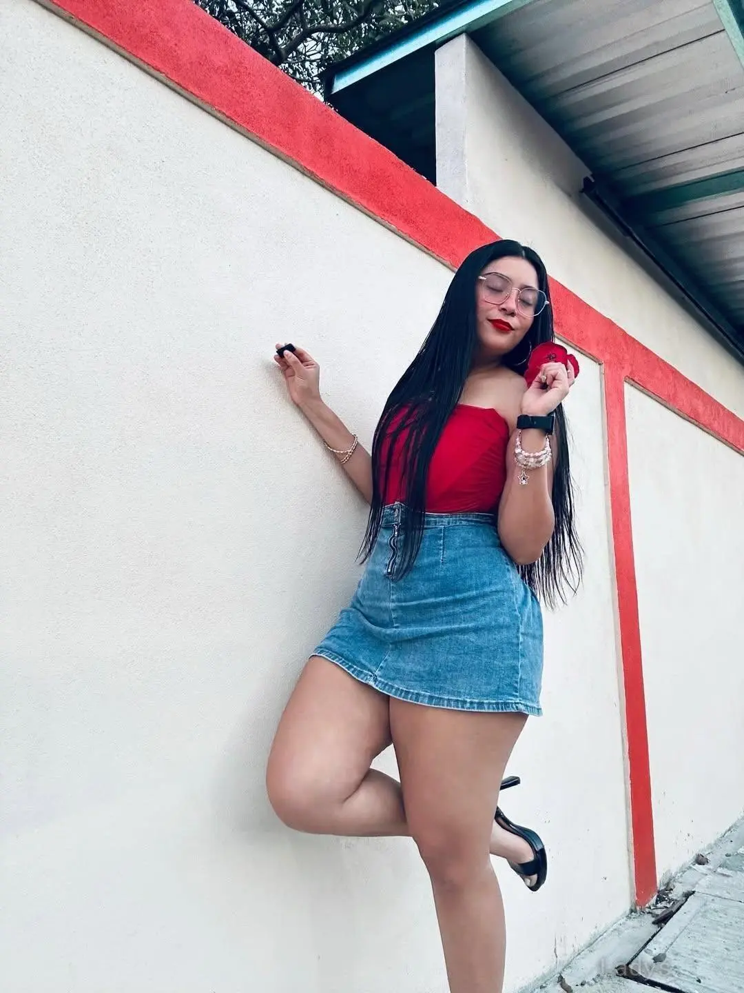 Tanya, 21 years old Mumbai escort girl with big tits, height 154 sm, Weight kg
