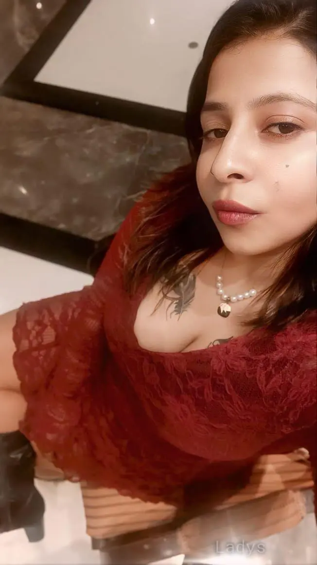 ꧁☆♧🦋 Mona Real Meet & Cam༻♧☆꧂🤍15, 25 years beautiful nude Mumbai escorts girl, height 165 sm, Weight kg