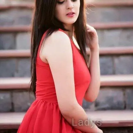 Aditi, 22 years beautiful nude Mumbai escorts girl, height 154 sm, Weight  kg