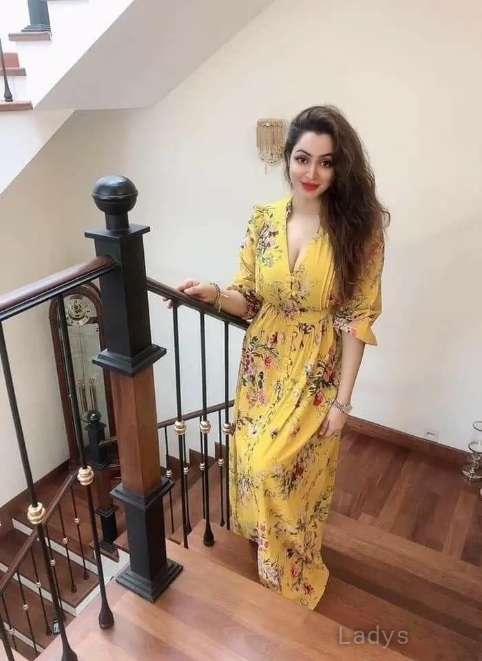 Agency, 25 years beautiful nude Mumbai escorts girl, height 166 sm, Weight kg