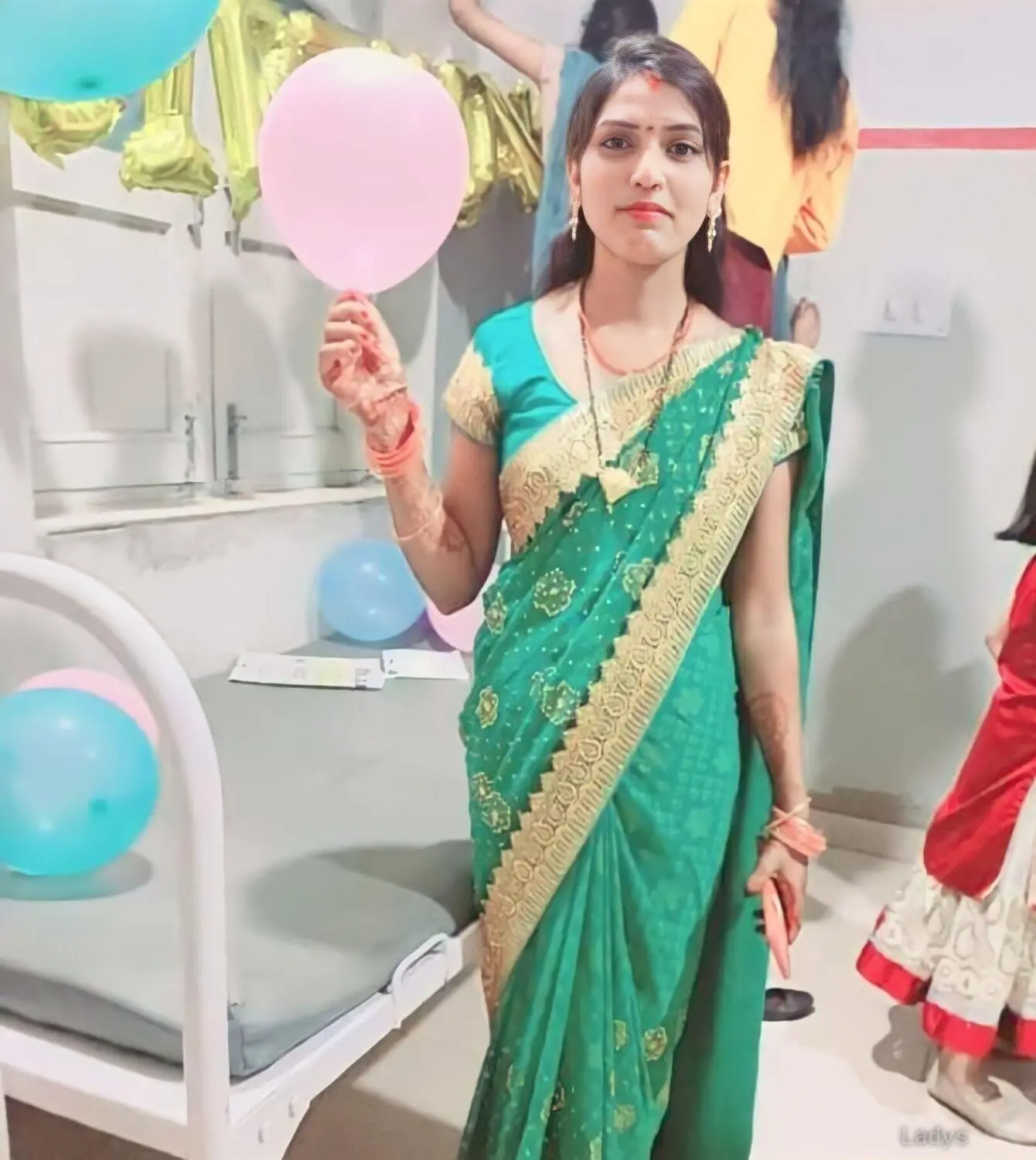 Ahana, 24 years beautiful nude Mumbai escorts girl, height 153 sm, Weight  kg