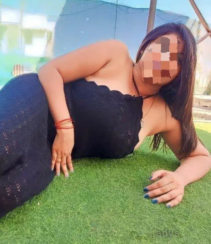 Ananya, 23 years beautiful nude Mumbai escorts girl, height 167 sm, Weight  kg