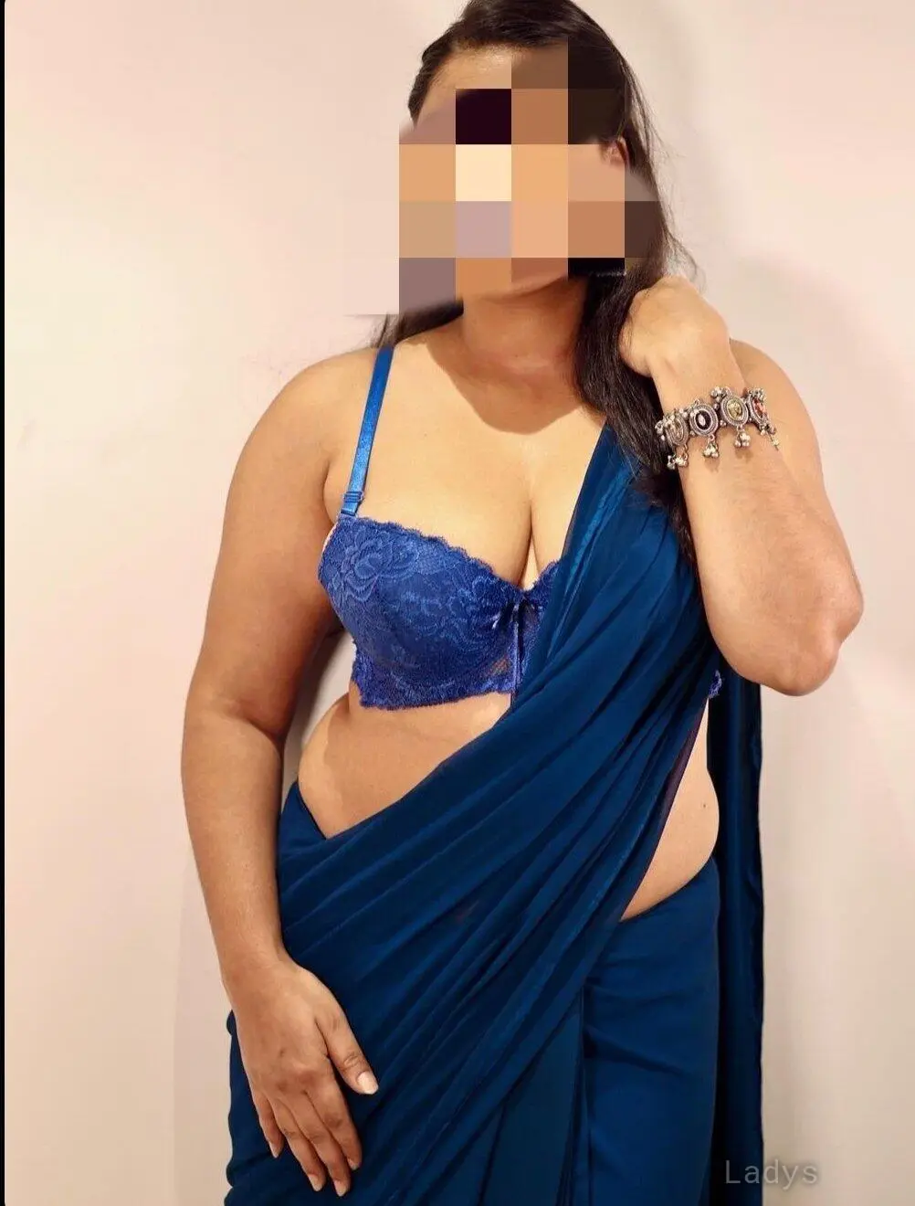 Bhabhi, 29 years beautiful nude Mumbai escorts girl, height 166 sm, Weight kg