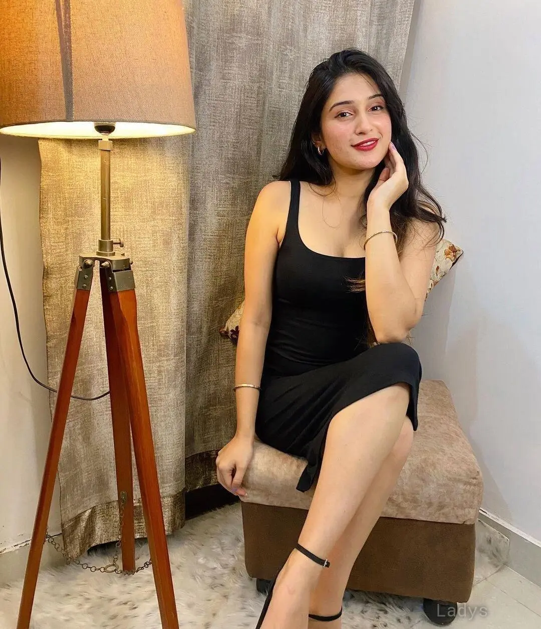 Devi, 21 years beautiful nude Mumbai escorts girl, height  sm, Weight  kg