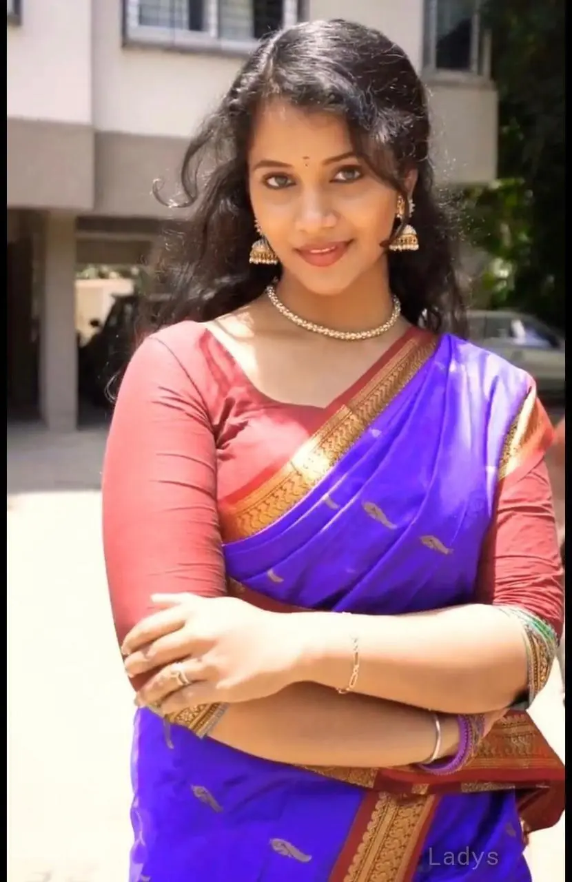 Divya, years beautiful nude Mumbai escorts girl, height sm, Weight kg