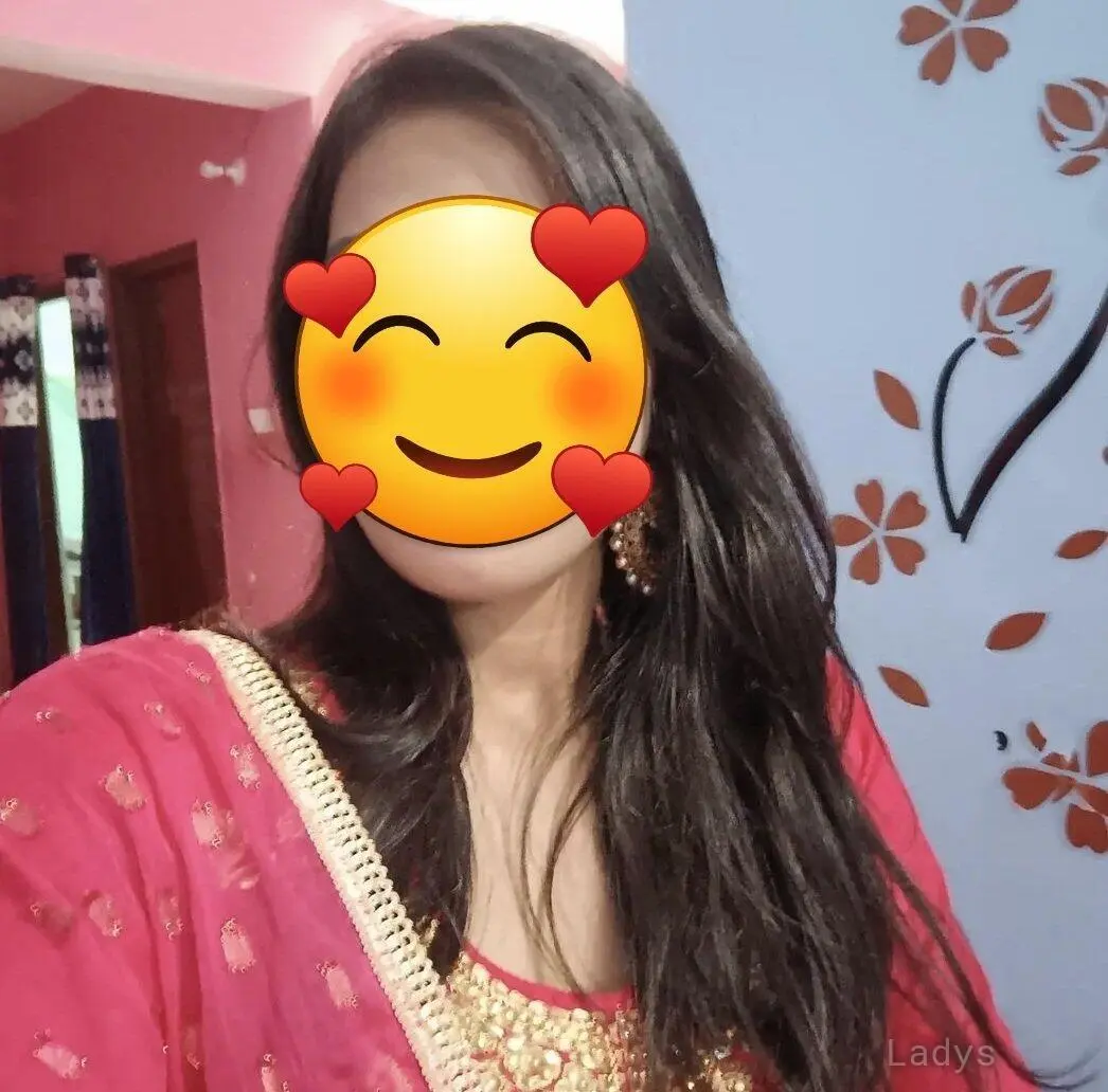 ️DIYA, 22 years beautiful nude Mumbai escorts girl, height 166 sm, Weight kg