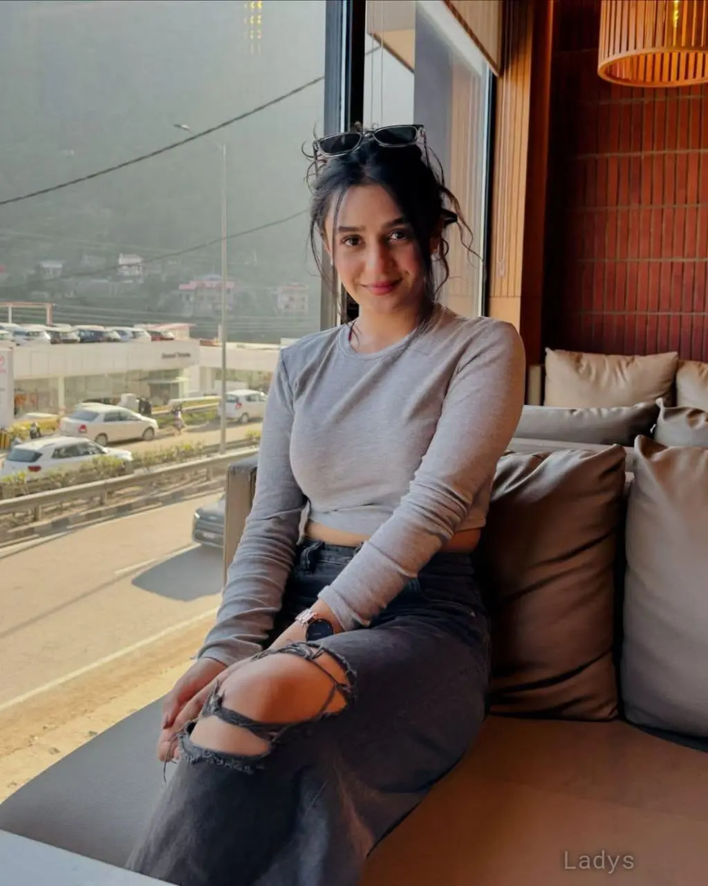 Jaya, 21 years beautiful nude Mumbai escorts girl, height  sm, Weight  kg