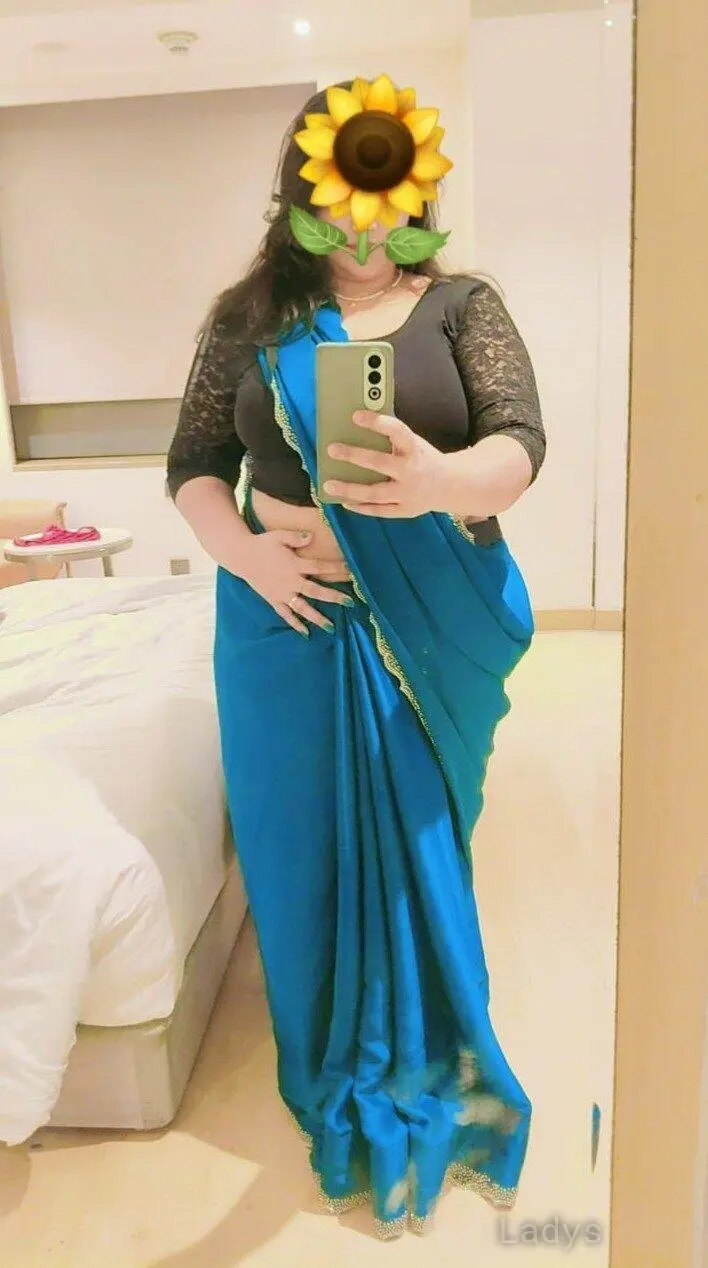 JIYA, 30 years beautiful nude Mumbai escorts girl, height 163 sm, Weight  kg
