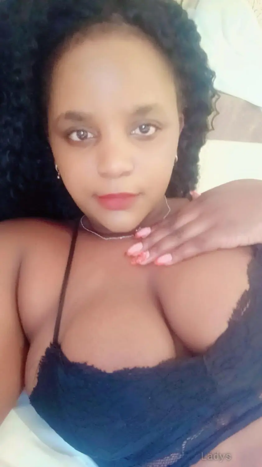 Jun, 24 years beautiful nude Mumbai escorts girl, height 154 sm, Weight  kg