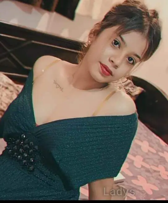 Maya, 23 years beautiful nude Mumbai escorts girl, height 168 sm, Weight  kg