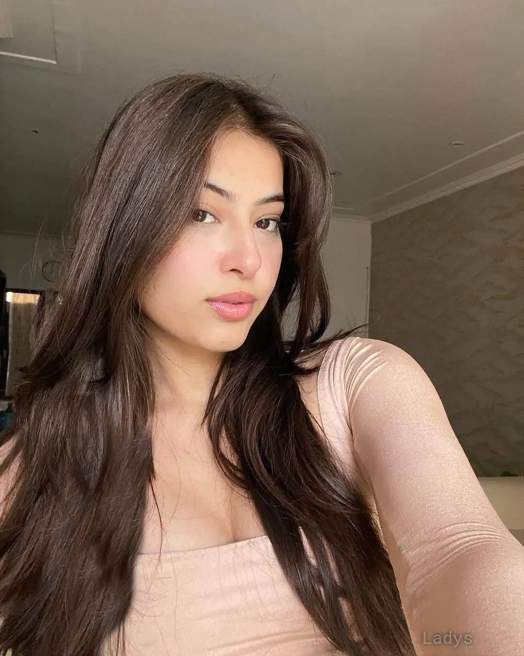 Nancy, 23 years beautiful nude Mumbai escorts girl, height 153 sm, Weight  kg